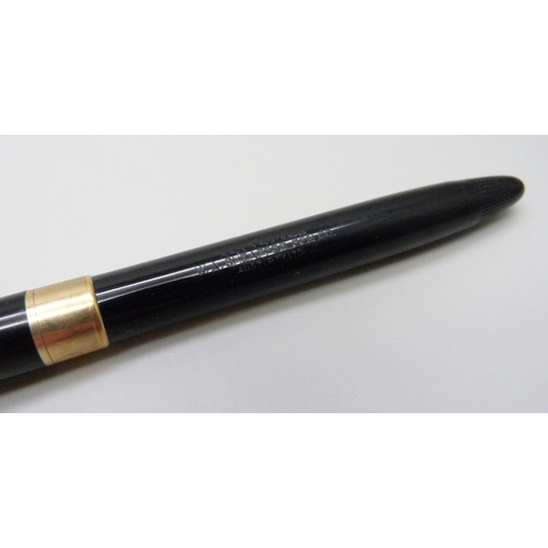 917 - A Sheaffer fountain pen with a 14k gold nib