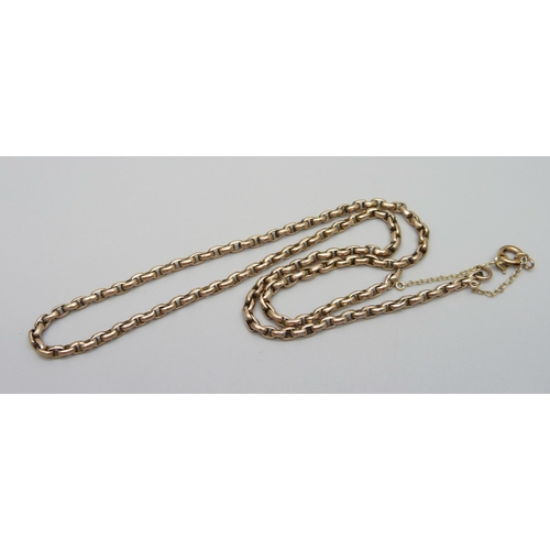 922 - A 9ct gold belcher chain, clasp requires repair, 10.5g, 45cm