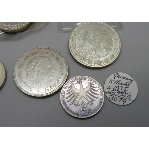 962 - Coins; collection of worldwide silver coins, 1948 Czech 100 korun, 14g, 50% + 1969 50 Escudos 18g, 6... 