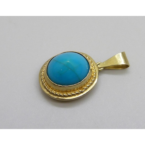 993 - A 14ct gold turquoise set pendant, 4.4g, 2.5cm including bale