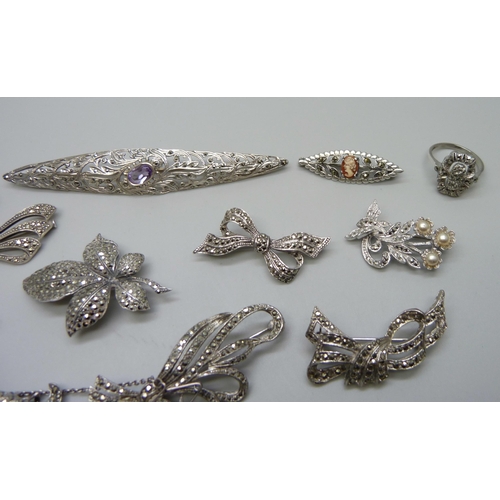 996 - Six pieces of silver and marcasite jewellery including a large amethyst set brooch, 10cm, 39g total,... 