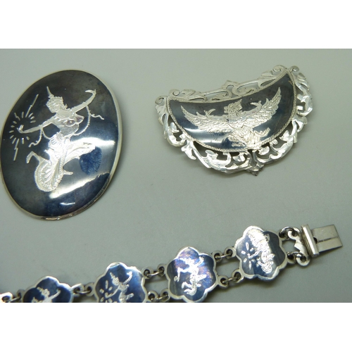 997 - Siam silver jewellery - three brooches, a bracelet and a ring, 44g