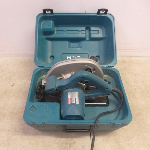 5024 - A Makita 5704R, 190mm, 230V circular saw with case