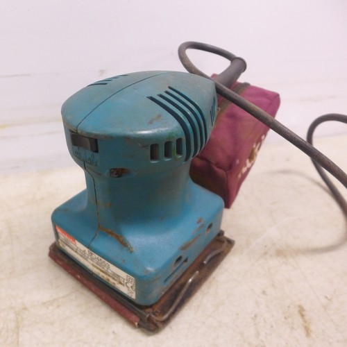 5022 - A quantity of power tools and other items including a Challenge MP3780 , 240V electric power planer,... 