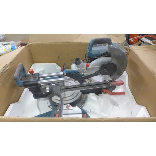 5036 - An Erbauer EMIS216S 1400w, 216mm sliding mitre saw