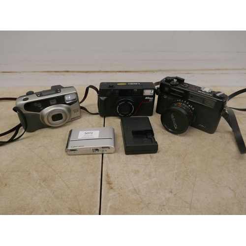 5072 - A quantity of cameras, a G-Yashica H1550512, Pentax Espio 928, a Nikon L32 AF2 and a Sony  super ste... 