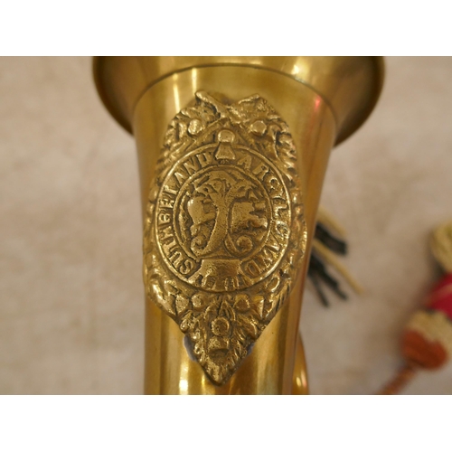 5078 - A brass trumpet and a bugle horn