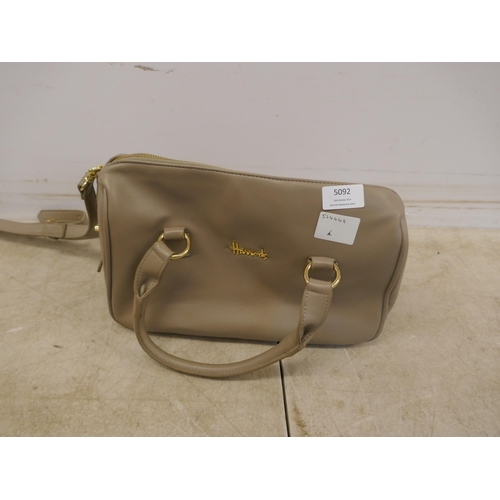 5092 - A Harrods handbag