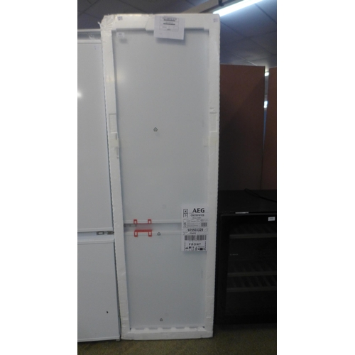 4007 - AEG Integrated 70/30 Fridge Freezer - Model OSC5S181ES, Original RRP £499.17 inc Vat (463-35) *This ... 