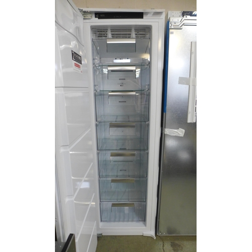 4019 - AEG Integrated Tower Freezer (Frost Free) ( Transit Damaged)- model no. - ABK818E6NC, Original RRP £... 