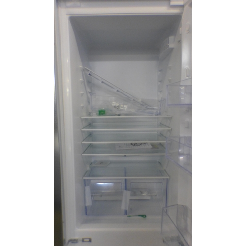 4065 - Zanussi 70/30 Fridge Freezer - Frost Free - Model ZNNN18ES3 , Original RRP £748.34 inc Vat (463-119)... 