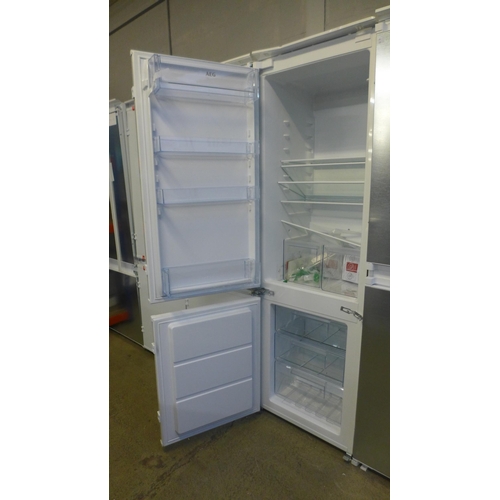 4067 - AEG Integrated 70/30 Fridge Freezer (Frost Free) ( Transit Damaged) - Model OSC6N181ES , Original RR... 