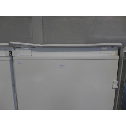 4067 - AEG Integrated 70/30 Fridge Freezer (Frost Free) ( Transit Damaged) - Model OSC6N181ES , Original RR... 