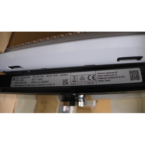 4105 - AEG Microwave ( Cracked Casing ) - model no. - MBE2658SEB, Original RRP £399.17 inc Vat (463-64) *Th... 