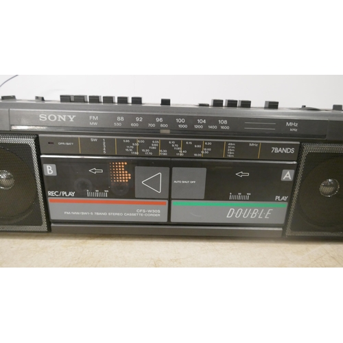 5110 - A Panasonic RX-DT401 stereo CD system, a Phillips AZ1003 CD player, a Sony LFS-W305 stereo cassette ... 