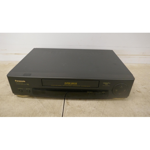 5110 - A Panasonic RX-DT401 stereo CD system, a Phillips AZ1003 CD player, a Sony LFS-W305 stereo cassette ... 