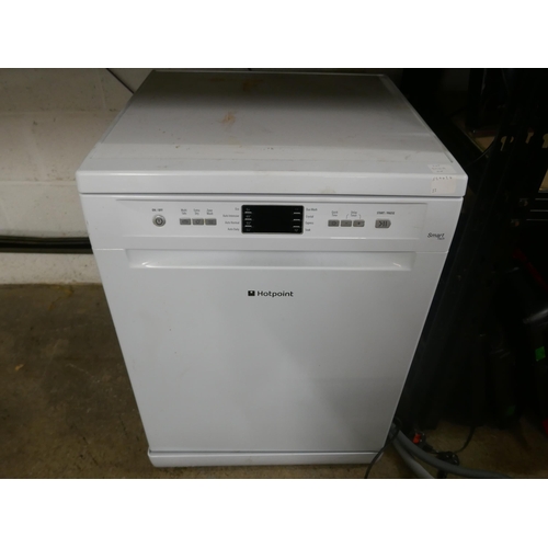 5110A - A Hotpoint Smart Tech free standing dishwasher