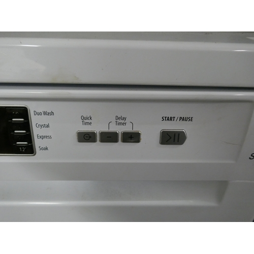 5110A - A Hotpoint Smart Tech free standing dishwasher