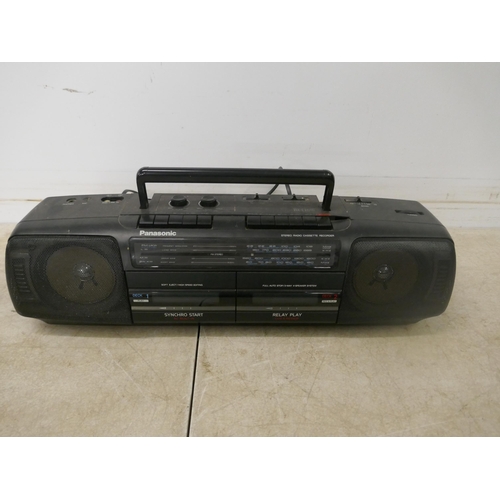 5111 - A Pure One Classic digital radio and a Panasonic RX FT510 cassette radio, a Roberts CD9959 MP3 CD pl... 