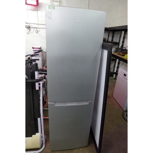 5110B - A Logik LFF55S18 free standing 50-50 fridge freezer