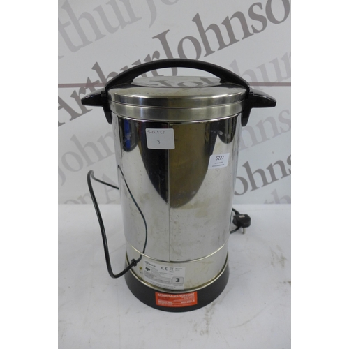 5227 - A Delta WU2014 hot water urn