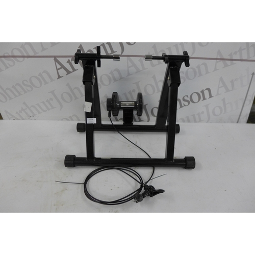 5228 - A bike turbo trainer