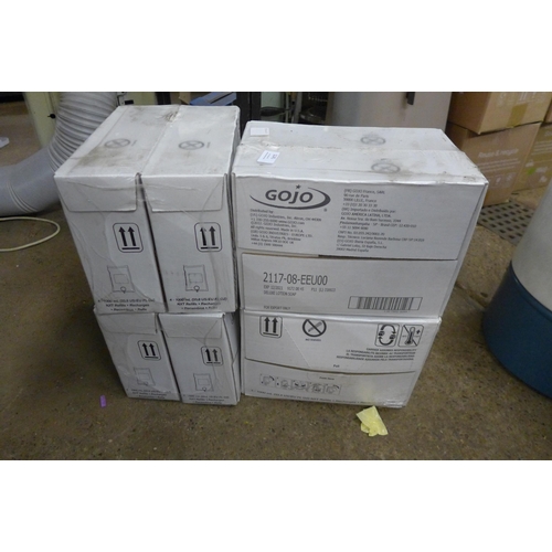 5245 - 8 x Boxes of 4 x 1000ml GoJo deluxe lotion soap with moisturiser (pink). Expiry date 12/21