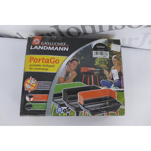 5308 - A Grillchef Landmann portable charcoal grill