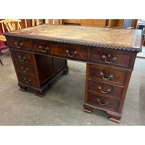 95 - An Edward VII mahogany pedestal desk