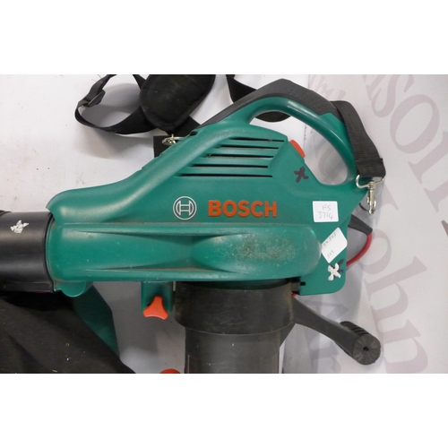 5169 - A Bosch 3-600 HA1 171, 240V garden blower vac with collection bag