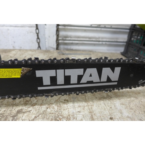 5171 - A Titan TTL756CHN-A electric chainsaw