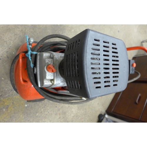 5210 - An electric air compressor