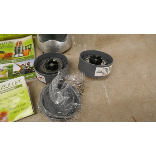 5218 - A Nutribullet 600 series blender