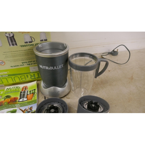 5218 - A Nutribullet 600 series blender