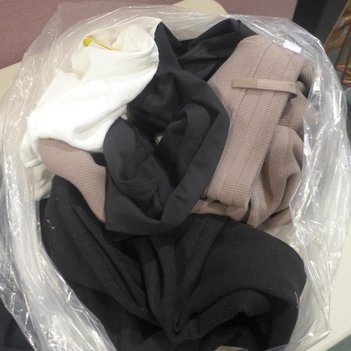 6260 - Quantity of mixed women's clothing to include leggings, hoodie, shirts, etc. various sizes (336-7300... 