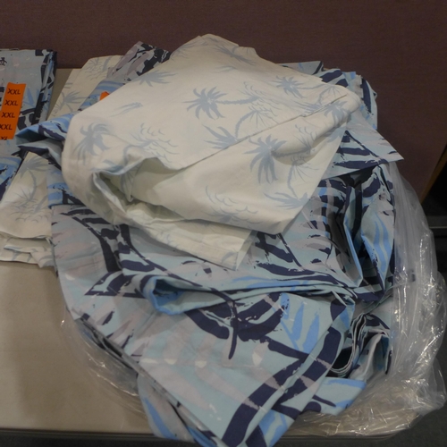 6267 - Quantity of Penguin Hawaiian style shirts, various sizes (332-85008) *This lot is subject to Vat