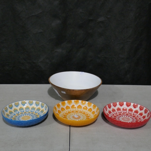 6220 - Stoneware Serve Bowls and Mikasa Mango Wood Bowl  (337-271,278) *This lot is subject to Vat