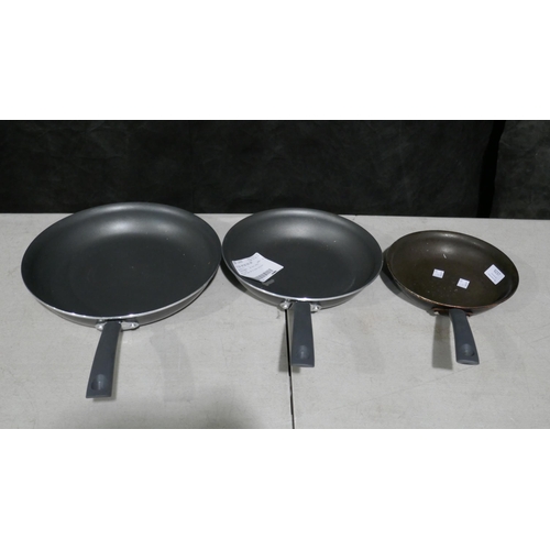 6237 - Tramontina Frying Pans (337-202) *This lot is subject to Vat