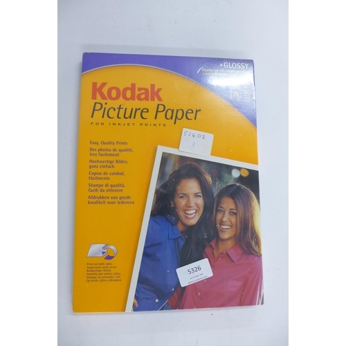 5326 - A large quantity of photo paper for printers