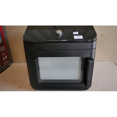 6021 - Instant Pot Air Fry Oven with box (337-29) *This lot is subject to Vat