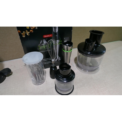 6061 - Braun Multiquick 9 Hand Blender with box (337-393) *This lot is subject to Vat