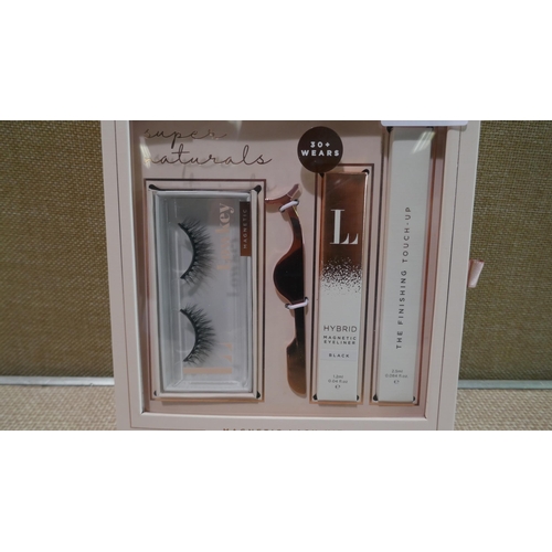 6105 - Lola's Lashes Hybrid Magnetic Lash Kit  (337-404) *This lot is subject to Vat