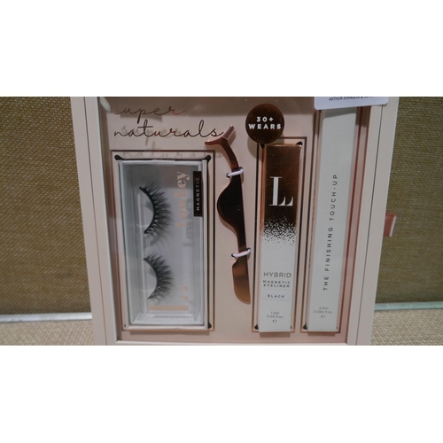 6106 - Lola's Lashes Hybrid Magnetic Lash Kit  (337-405) *This lot is subject to Vat