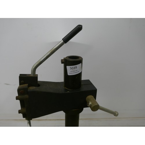 5040 - A vintage drill press