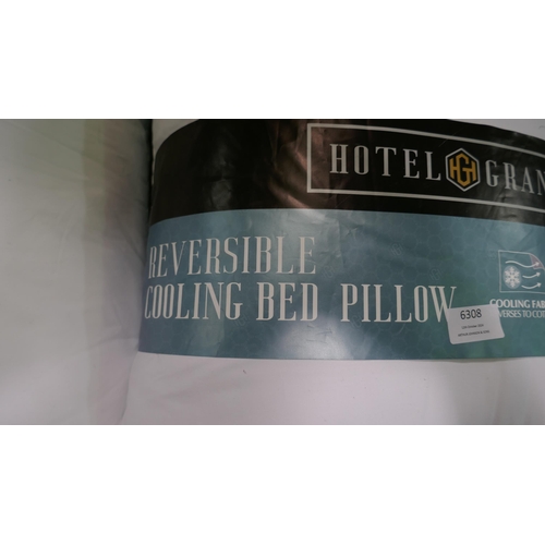 6308 - Hotel Grand Reversible Summer/Winter Pillows   (337-209) *This lot is subject to Vat