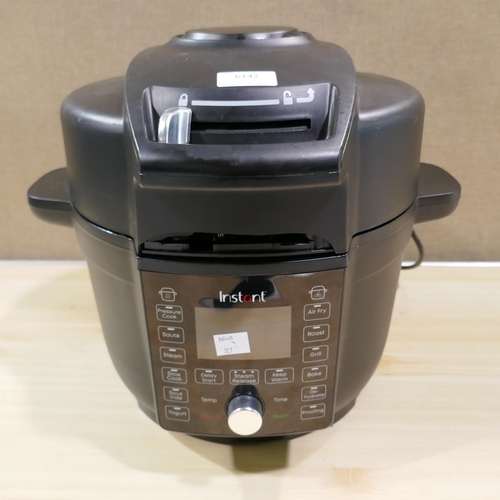 6142 - Instant Electric Pressure cooker with air fry lid (Damaged) (337-327) *This lot is subject to Vat