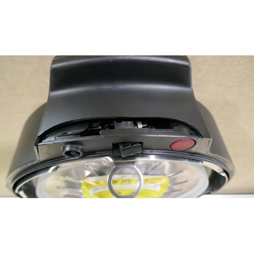 6142 - Instant Electric Pressure cooker with air fry lid (Damaged) (337-327) *This lot is subject to Vat