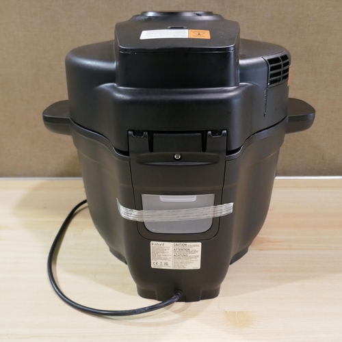 6142 - Instant Electric Pressure cooker with air fry lid (Damaged) (337-327) *This lot is subject to Vat