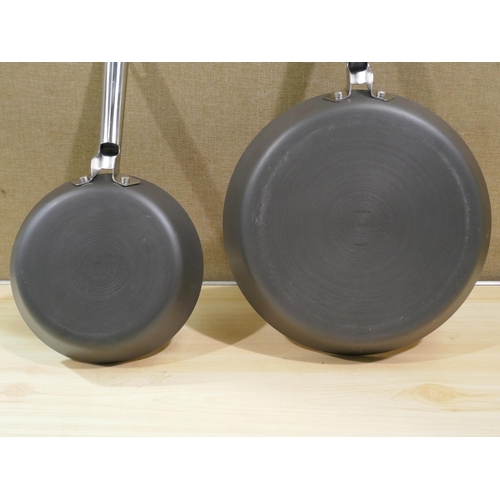 6207 - Anolon 2 piece skillet set (337-516) *This lot is subject to Vat