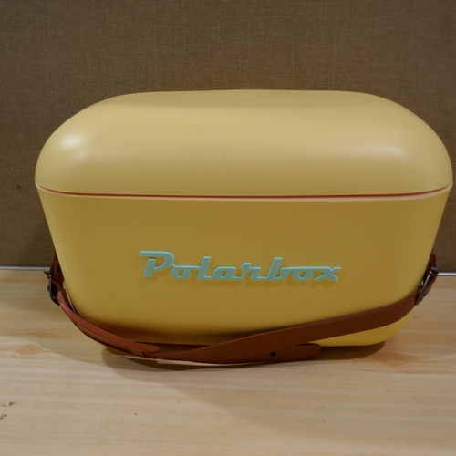 6208 - Polarbox Retro Cooler  (337-402) *This lot is subject to Vat